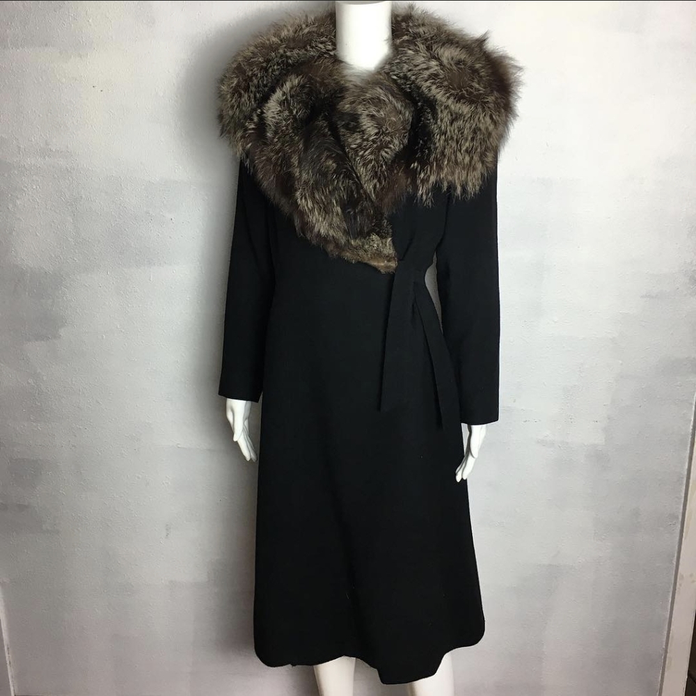 Vintage fur collar coat size M